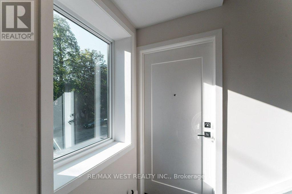 167 Quebec Avenue, Toronto, Ontario  M6S 3W1 - Photo 20 - W12449672