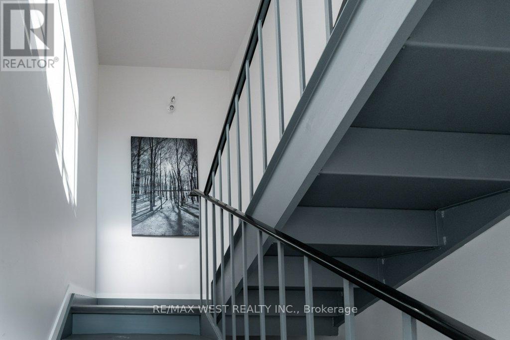 167 Quebec Avenue, Toronto, Ontario  M6S 3W1 - Photo 21 - W12449672