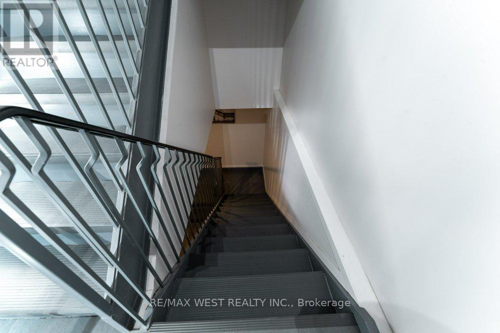 167 Quebec Avenue, Toronto, Ontario  M6S 3W1 - Photo 23 - W12449672