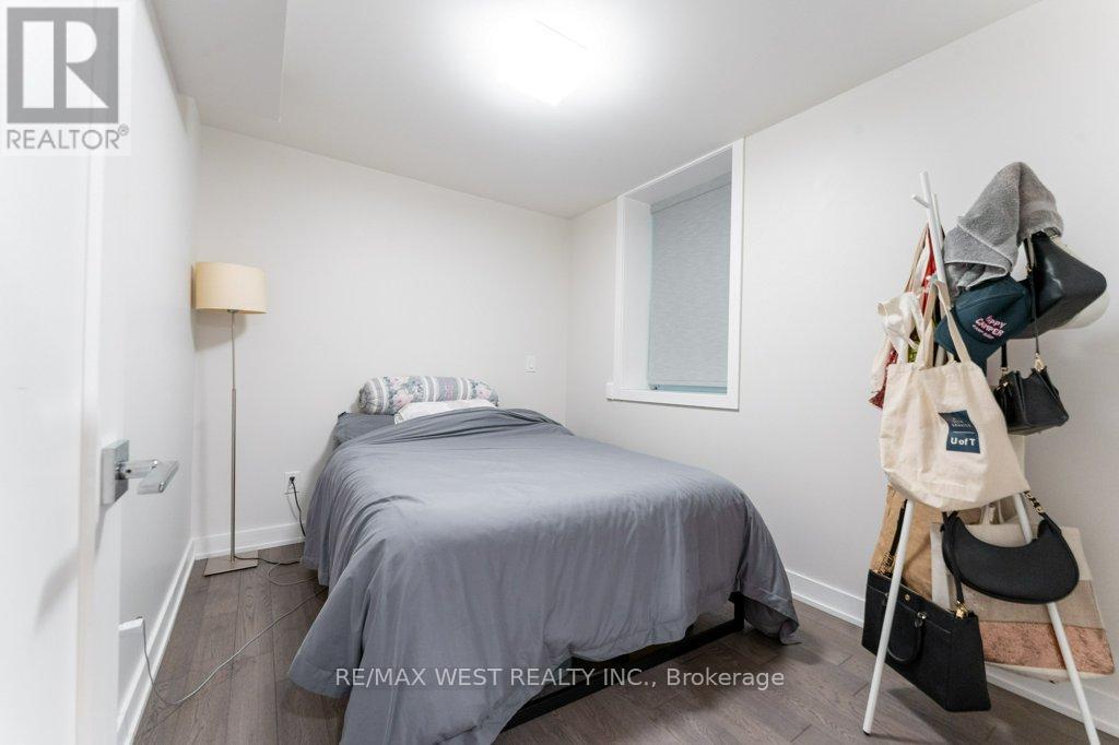 167 Quebec Avenue, Toronto, Ontario  M6S 3W1 - Photo 39 - W12449672