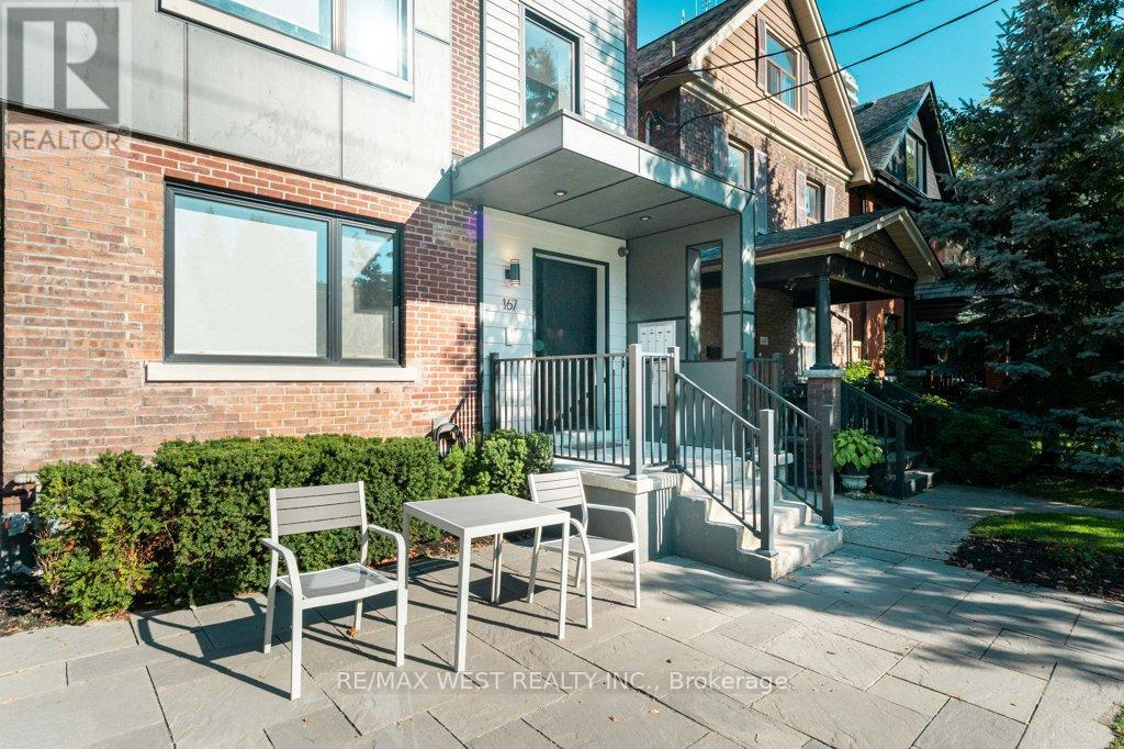 167 Quebec Avenue, Toronto, Ontario  M6S 3W1 - Photo 5 - W12449672