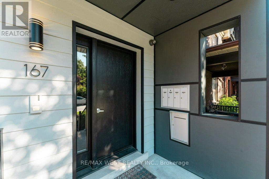 167 Quebec Avenue, Toronto, Ontario  M6S 3W1 - Photo 6 - W12449672