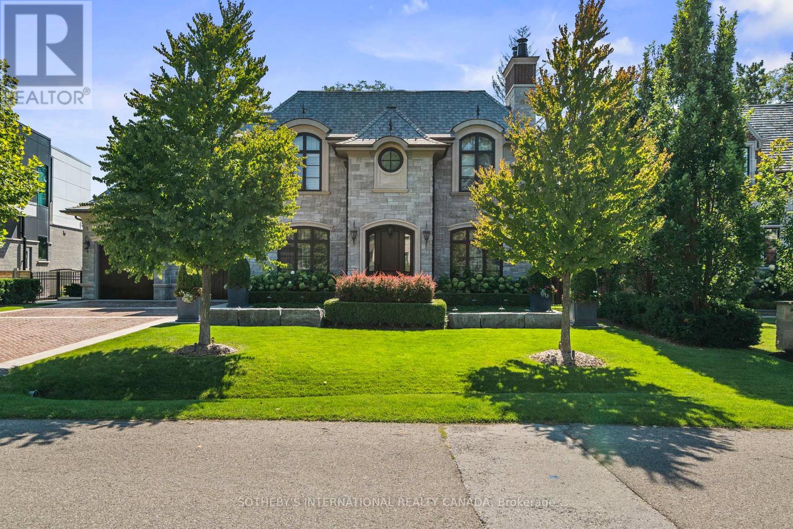 29 Twyford Road, Toronto, Ontario  M9A 1W3 - Photo 2 - W12449679