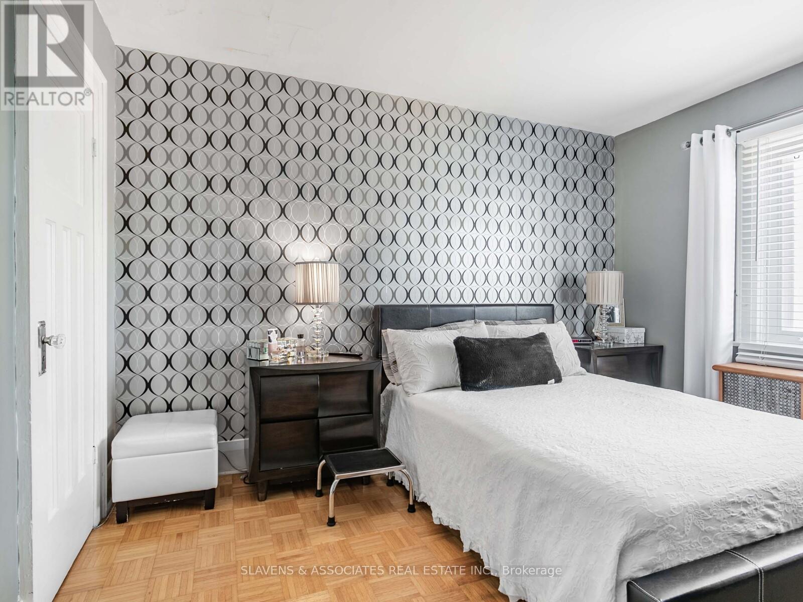 Main And 2nd Floor - 213b Blackthorne Avenue, Toronto, Ontario  M6N 3H7 - Photo 14 - W12449708
