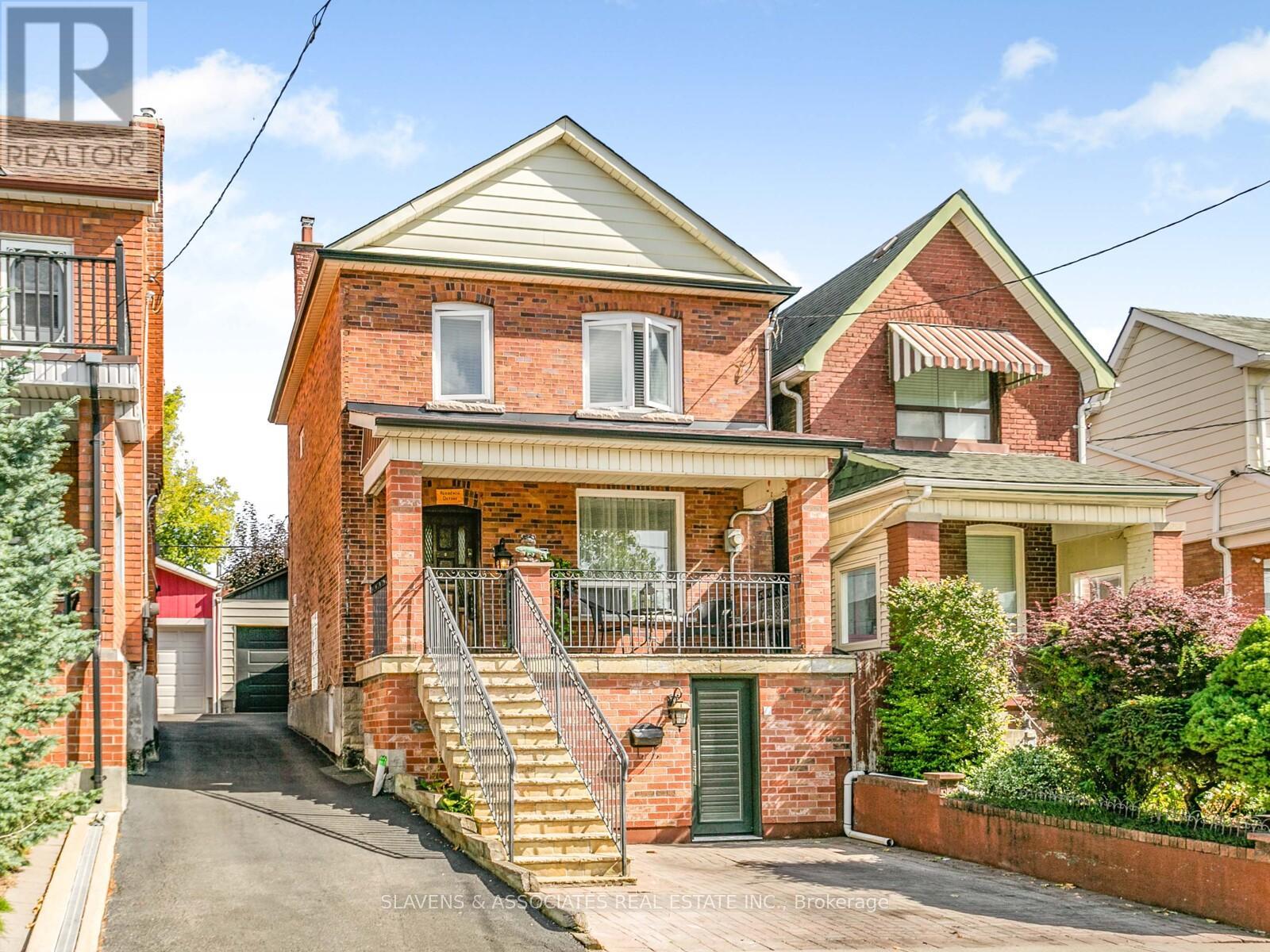 Main And 2nd Floor - 213b Blackthorne Avenue, Toronto, Ontario  M6N 3H7 - Photo 2 - W12449708