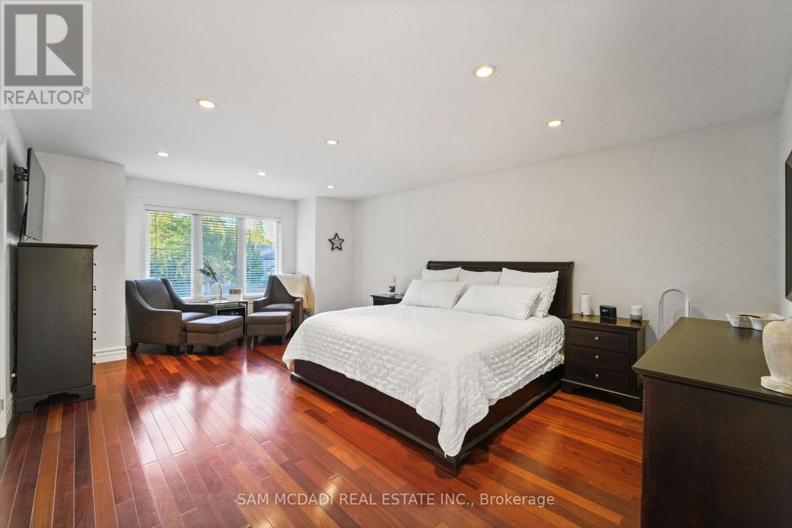 724 Atoka Drive, Mississauga, Ontario  L5H 1Y6 - Photo 28 - W12449718