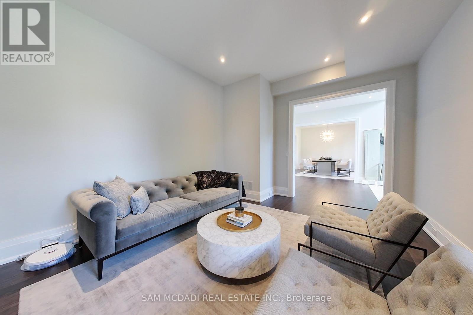 2006 Portway Avenue, Mississauga, Ontario  L5H 3M5 - Photo 4 - W12449728