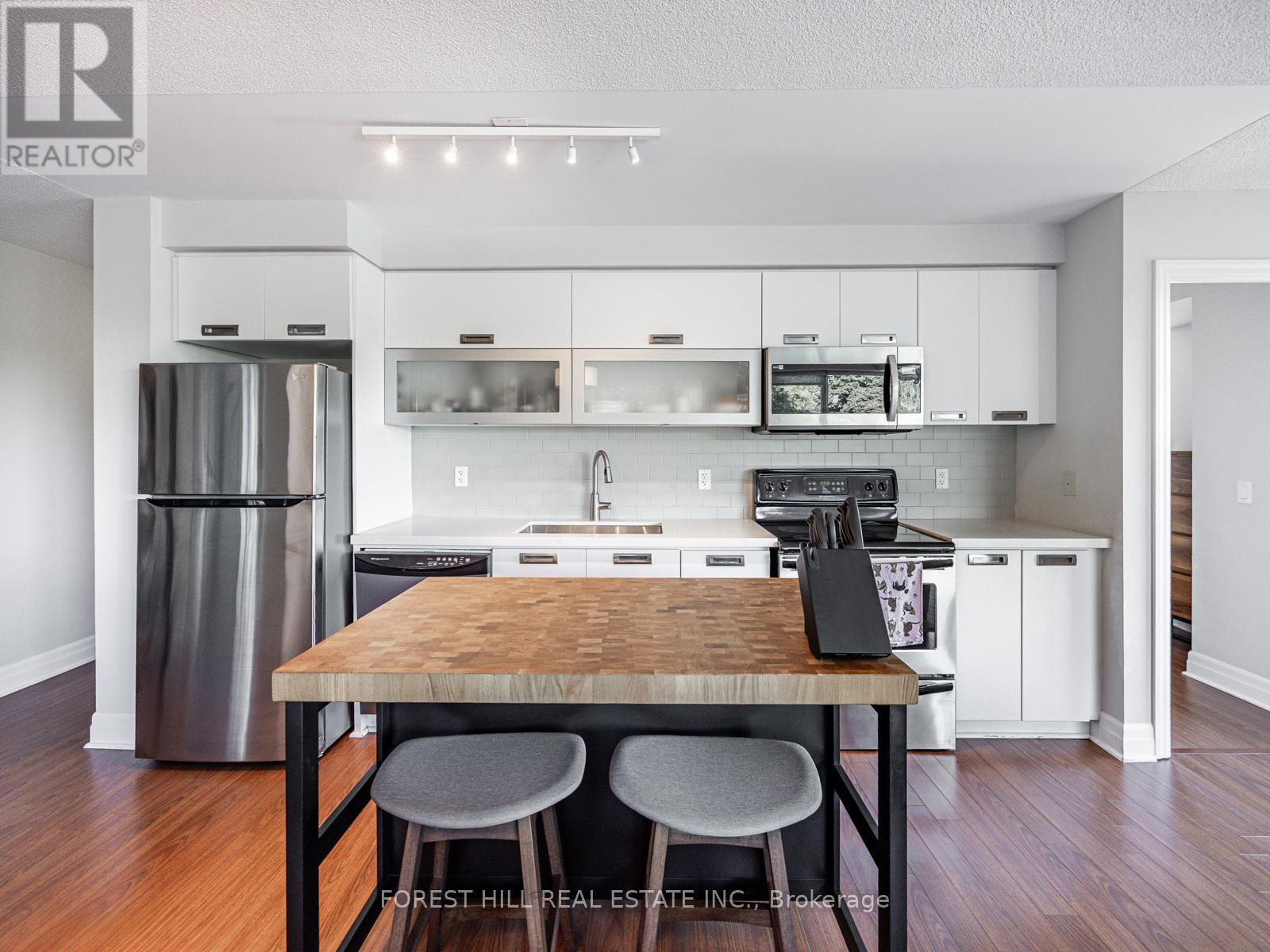 216 - 20 Gothic Avenue, Toronto (High Park North), Ontario  M6P 1T5 - Photo 7 - W12449729