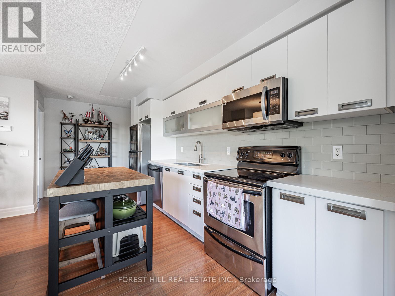 216 - 20 Gothic Avenue, Toronto (High Park North), Ontario  M6P 1T5 - Photo 8 - W12449729