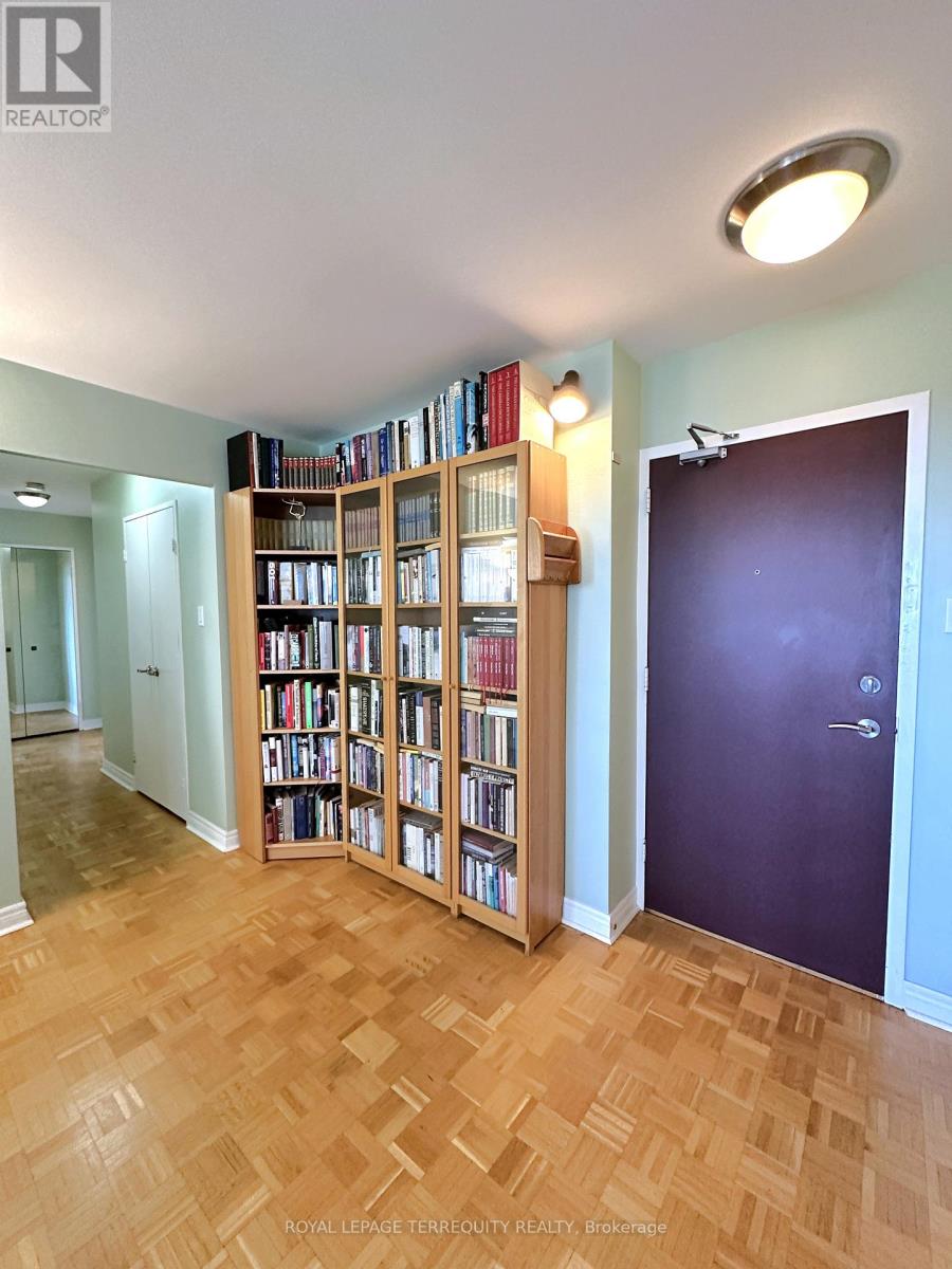 817 - 360 Ridelle Avenue, Toronto (Briar Hill-Belgravia), Ontario  M6B 1K1 - Photo 16 - W12449742