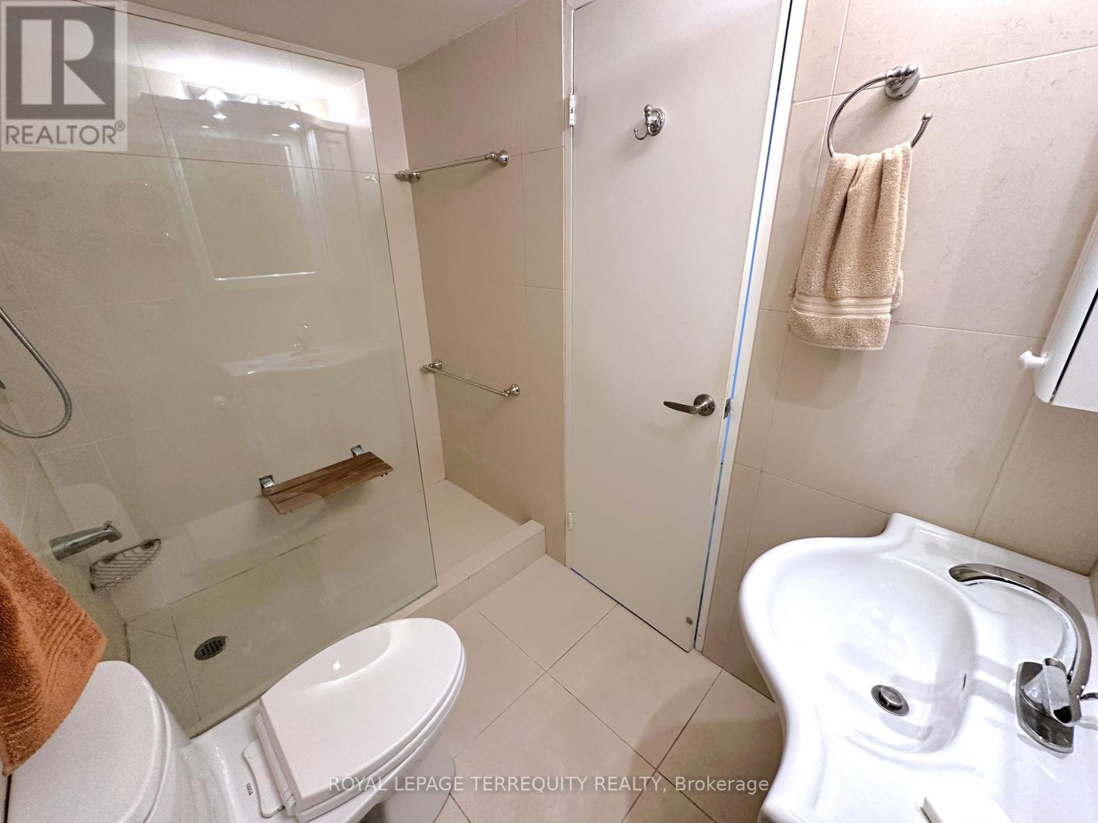 817 - 360 Ridelle Avenue, Toronto (Briar Hill-Belgravia), Ontario  M6B 1K1 - Photo 20 - W12449742