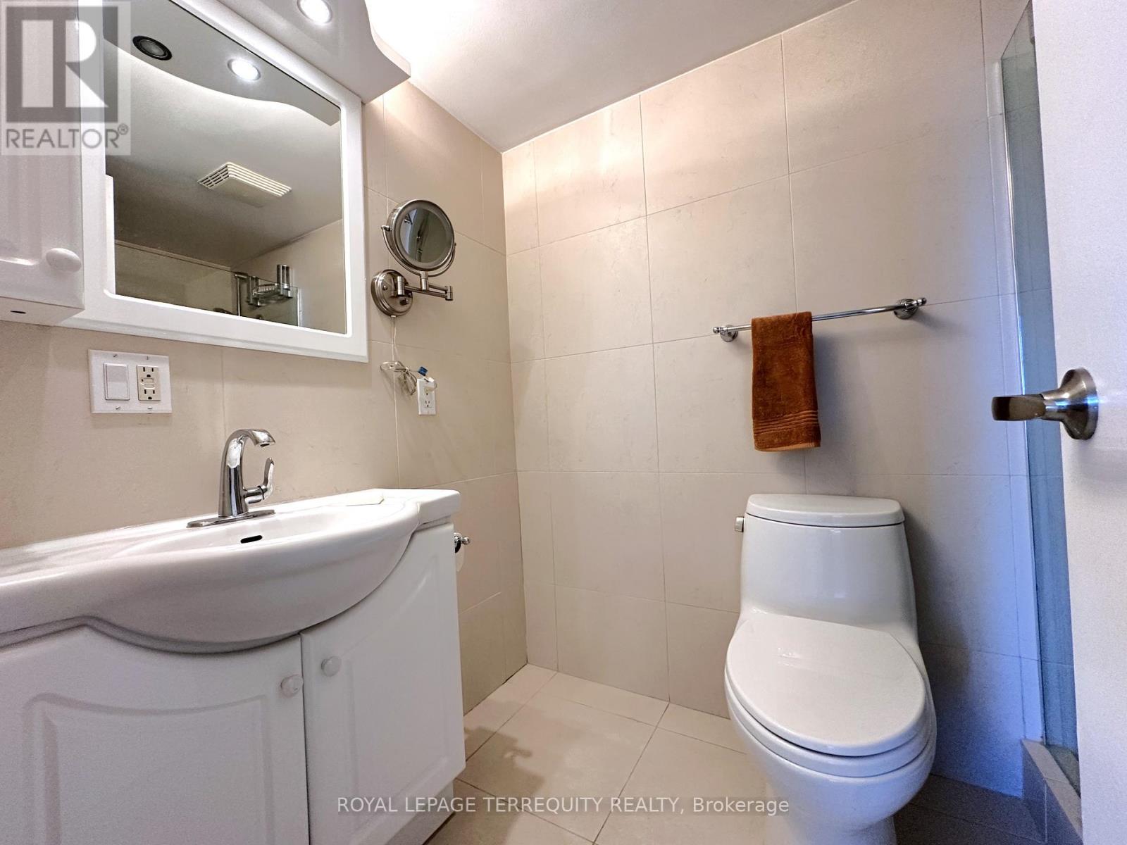 817 - 360 Ridelle Avenue, Toronto (Briar Hill-Belgravia), Ontario  M6B 1K1 - Photo 22 - W12449742
