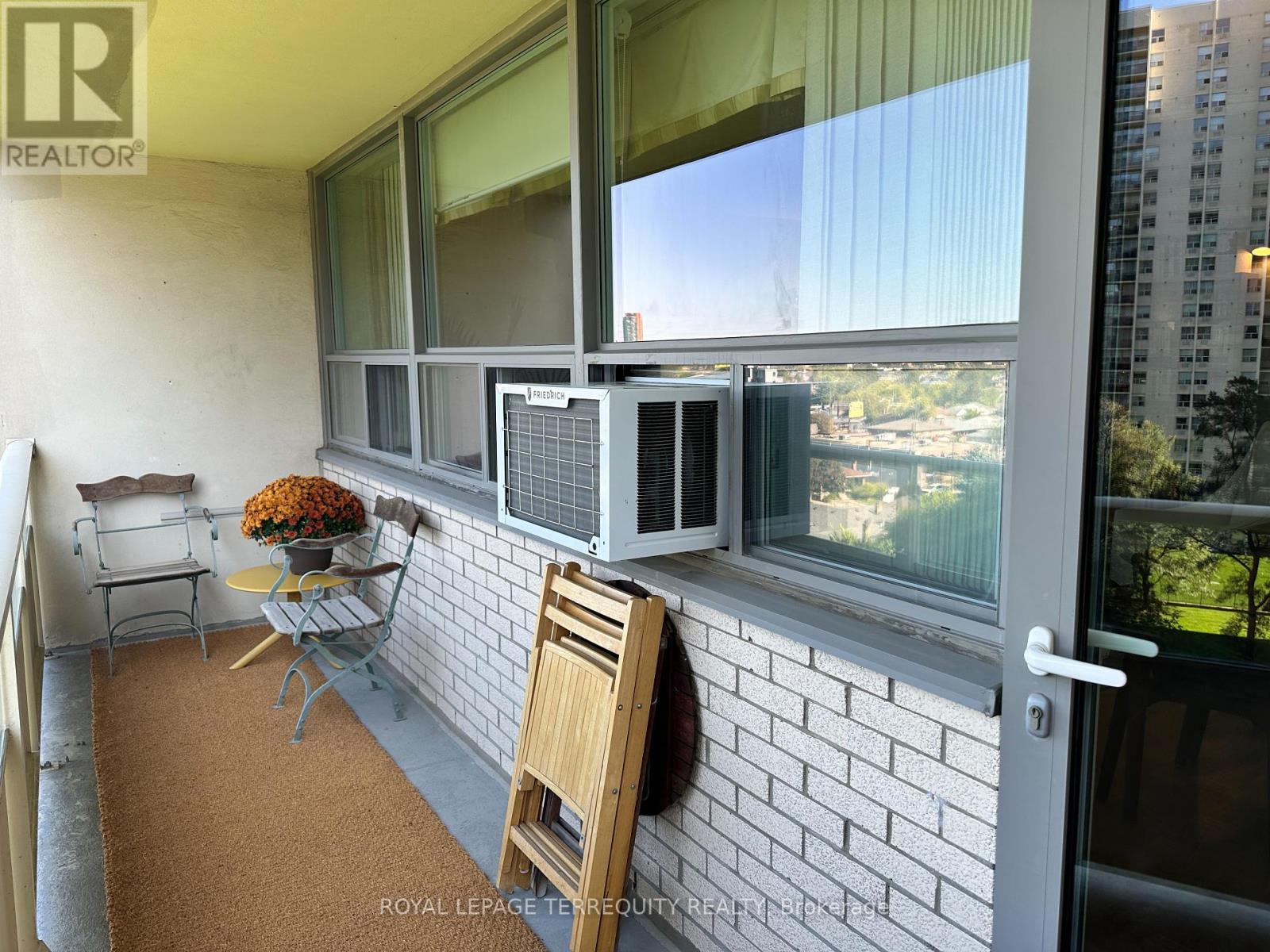 817 - 360 Ridelle Avenue, Toronto (Briar Hill-Belgravia), Ontario  M6B 1K1 - Photo 30 - W12449742