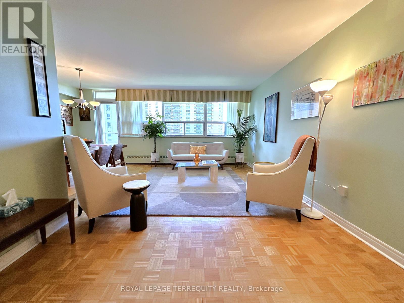 817 - 360 Ridelle Avenue, Toronto (Briar Hill-Belgravia), Ontario  M6B 1K1 - Photo 8 - W12449742