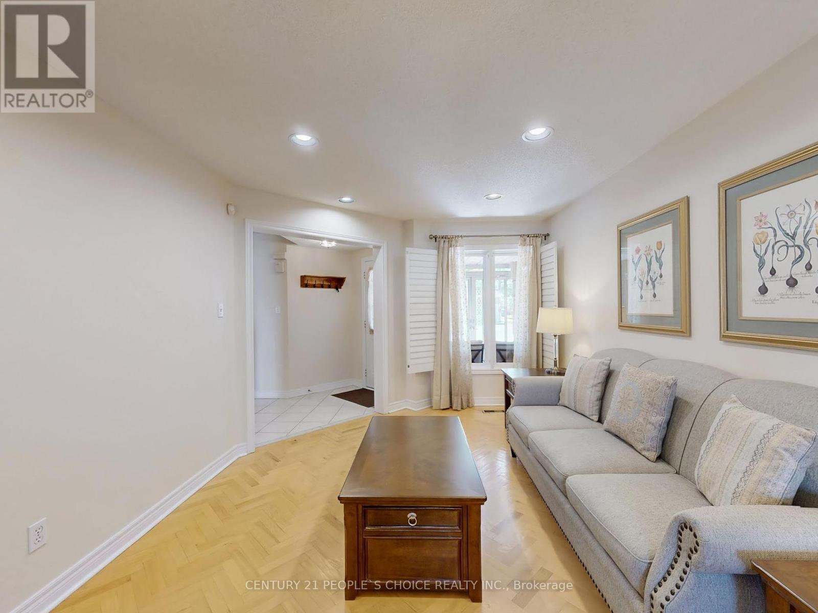 5731 Mersey Street, Mississauga, Ontario  L5V 1V7 - Photo 7 - W12449744