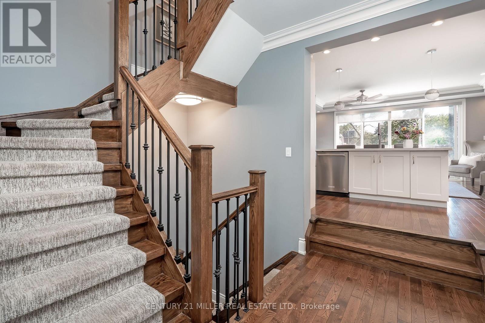 216 Rebecca Street, Oakville, Ontario  L6K 1J9 - Photo 17 - W12449751