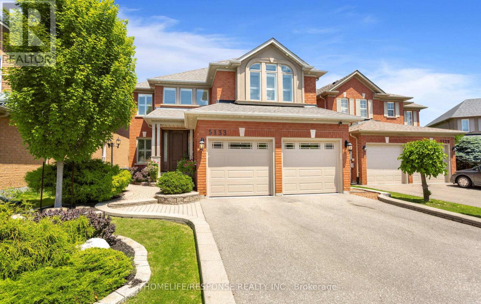 5133 Parkplace Circle, Mississauga, Ontario  L5V 2M1 - Photo 2 - W12449756