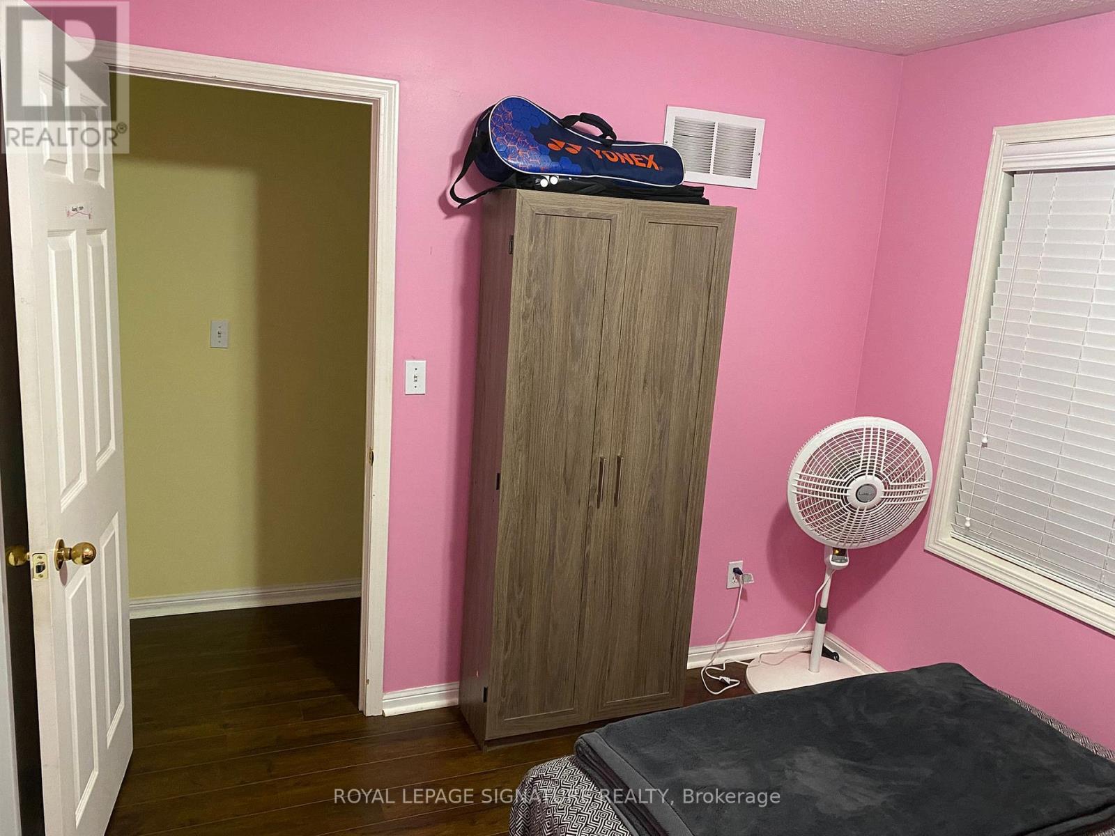 Upper - 1025 Barclay Circle, Milton, Ontario  L9T 5W5 - Photo 14 - W12449757