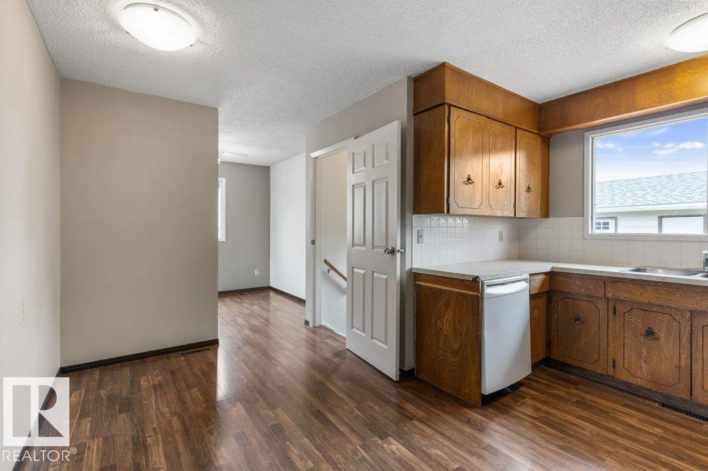 184 Homestead Cr Nw, Edmonton, Alberta  T5A 2Y4 - Photo 11 - E4461154