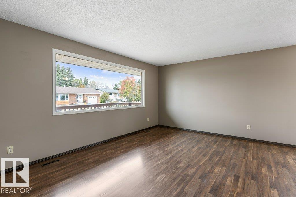 184 Homestead Cr Nw, Edmonton, Alberta  T5A 2Y4 - Photo 3 - E4461154