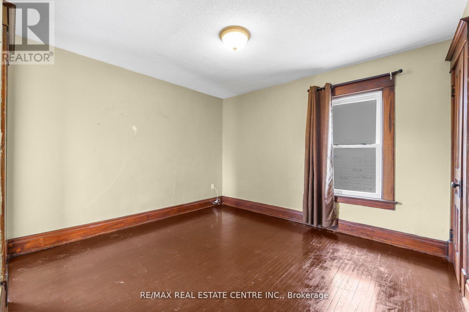323 Queenston Road, Niagara-On-The-Lake, Ontario  L0S 1J0 - Photo 22 - X12449600