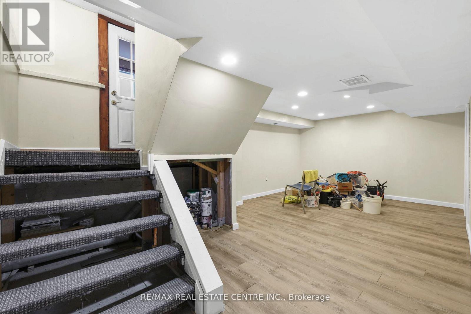 323 Queenston Road, Niagara-On-The-Lake, Ontario  L0S 1J0 - Photo 30 - X12449600