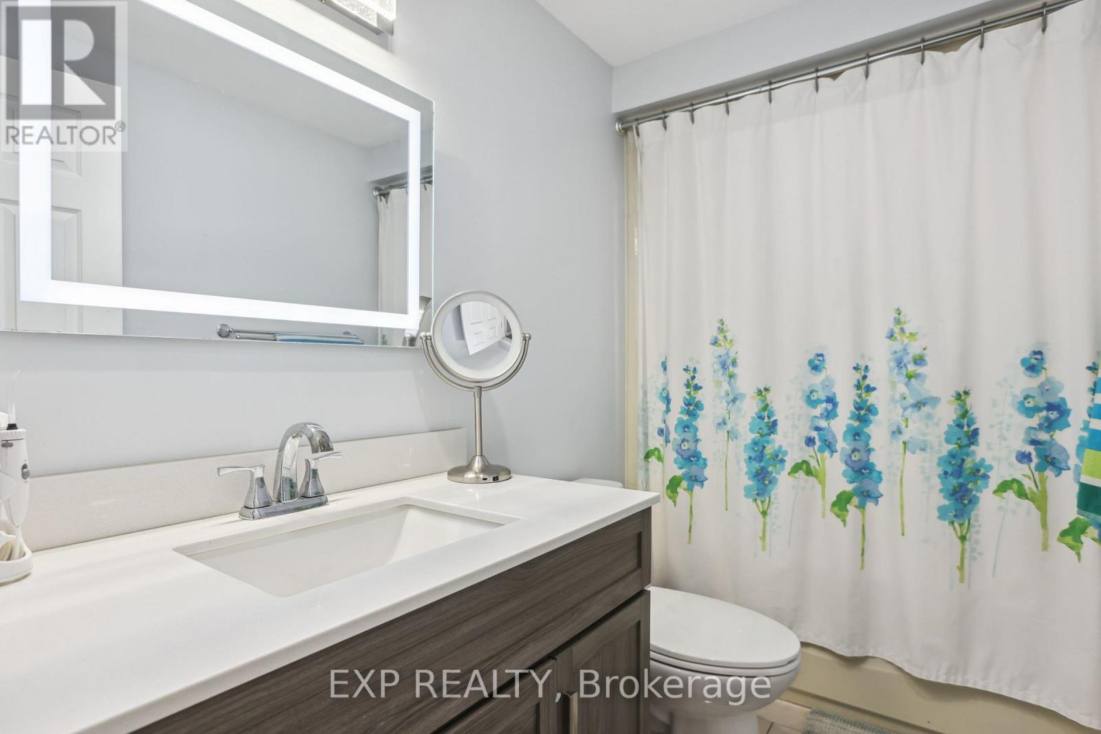 49 - 2 Royalwood Court, Hamilton, Ontario  L8E 4Z1 - Photo 17 - X12449630