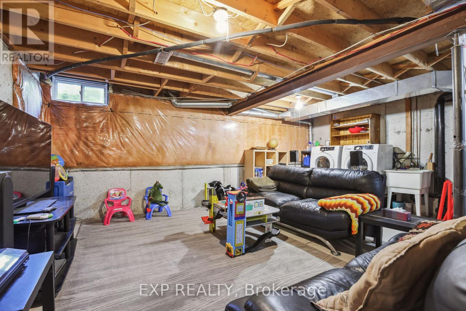 49 - 2 Royalwood Court, Hamilton, Ontario  L8E 4Z1 - Photo 18 - X12449630