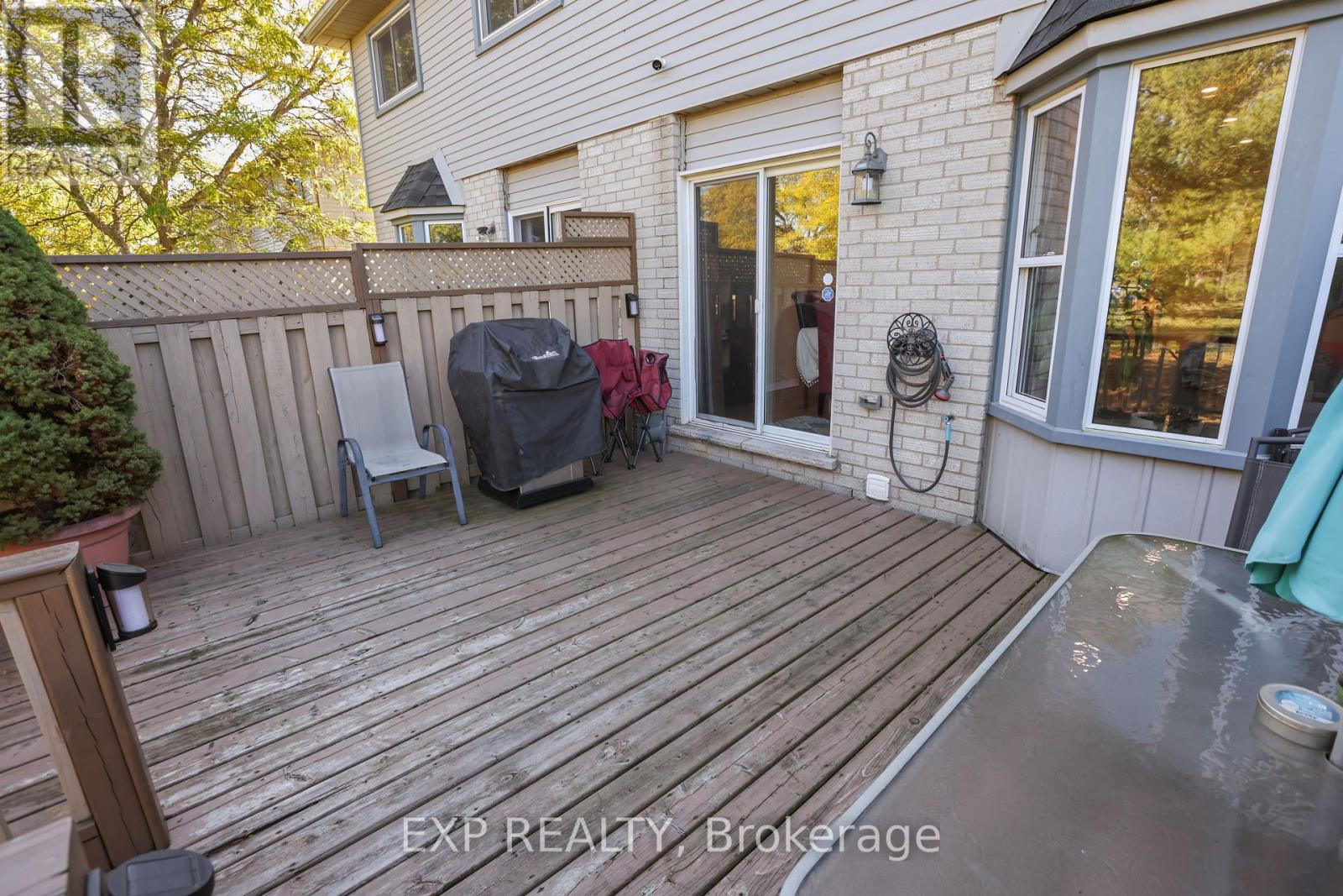 49 - 2 Royalwood Court, Hamilton, Ontario  L8E 4Z1 - Photo 21 - X12449630