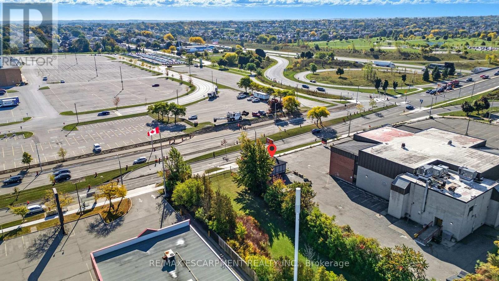 1036 Upper Wentworth Street, Hamilton, Ontario  L9A 4V9 - Photo 30 - X12449654
