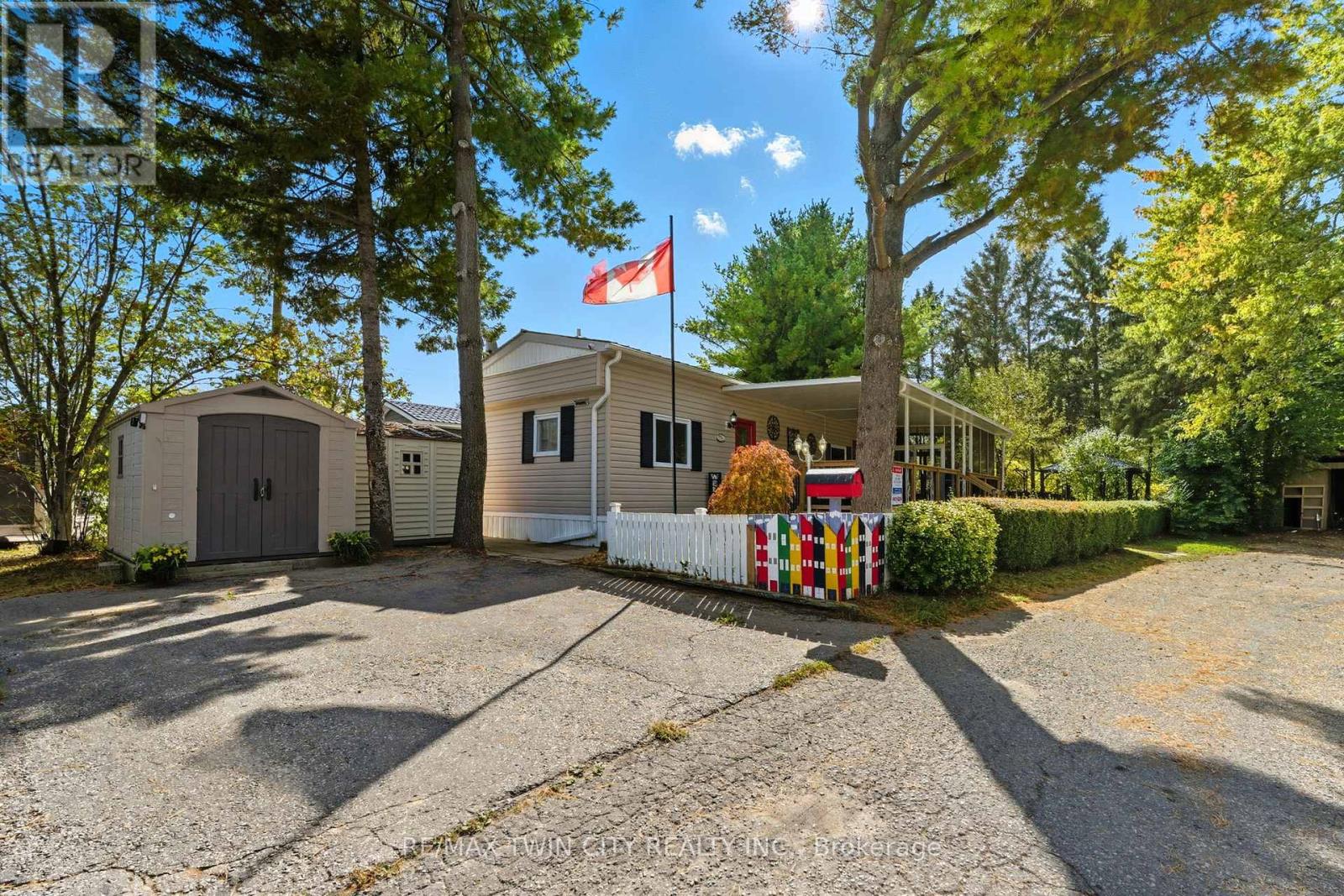 518 - 673 BRANT WATERLOO ROAD, North Dumfries, Ontario
