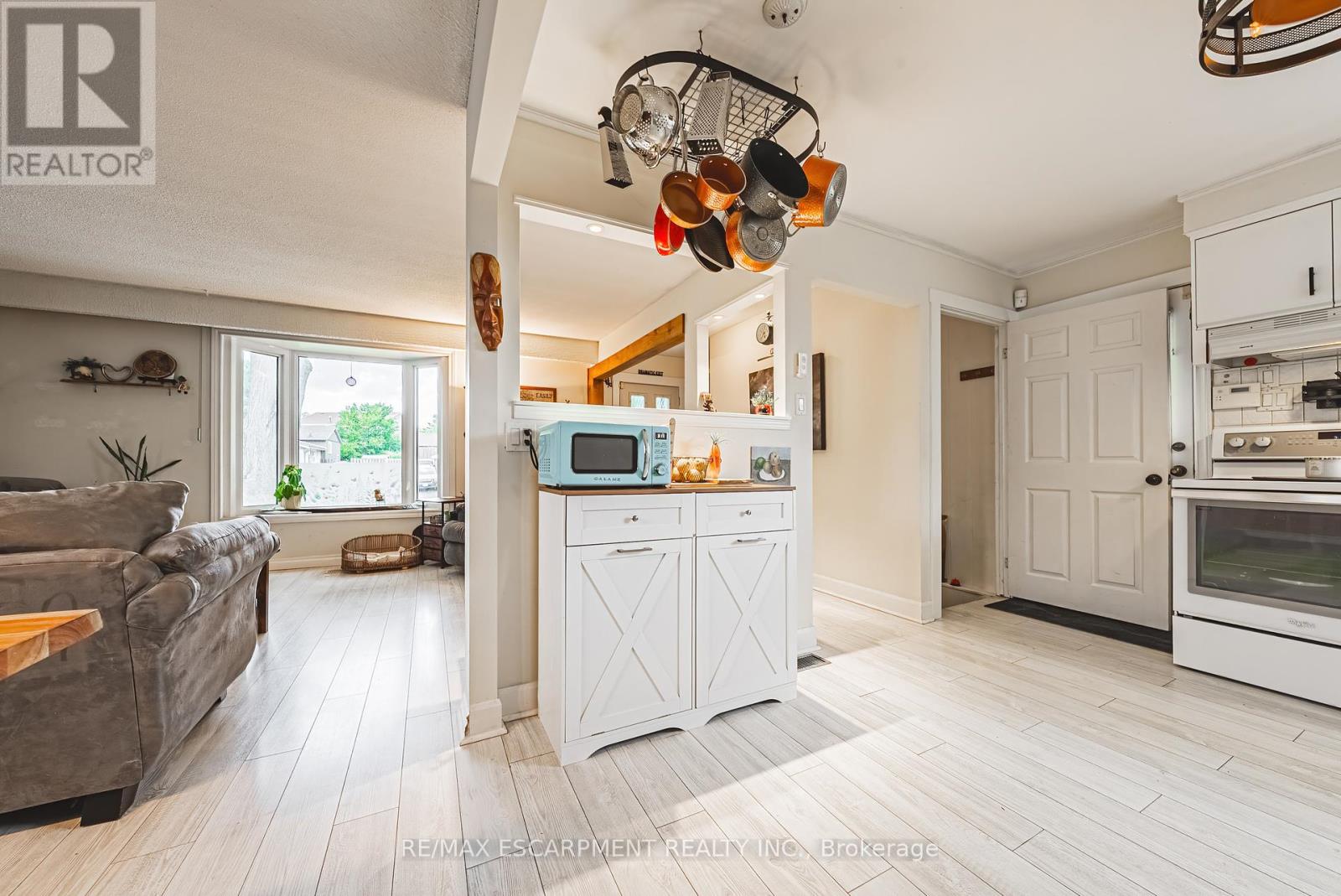 44 Billington Crescent, Hamilton, Ontario  L8T 4R1 - Photo 12 - X12449691