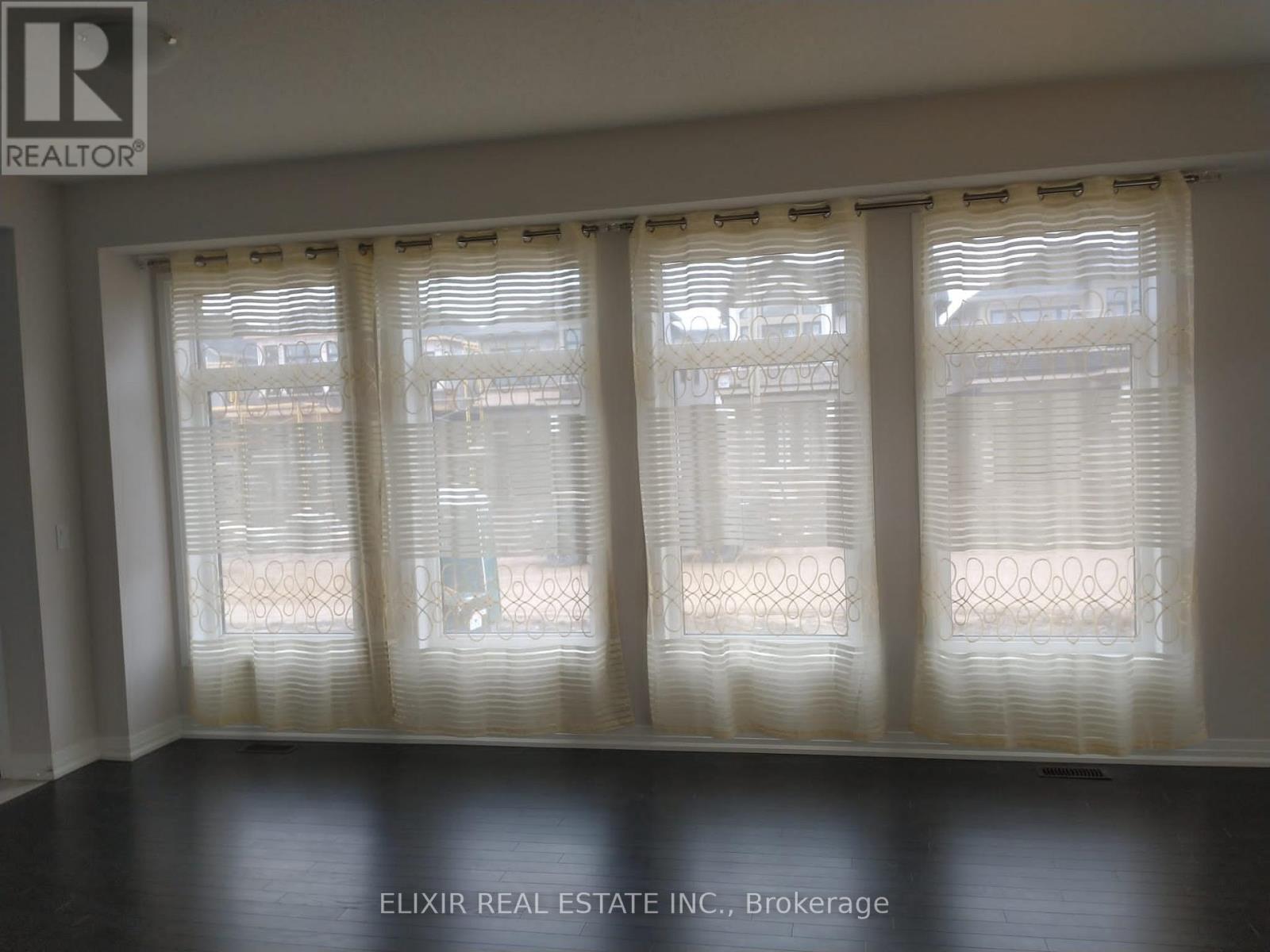 3 Weylie Street E, Hamilton, Ontario  L0R 1W0 - Photo 11 - X12449717