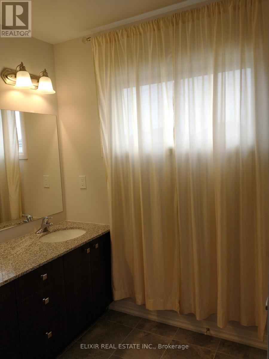 3 Weylie Street E, Hamilton, Ontario  L0R 1W0 - Photo 12 - X12449717