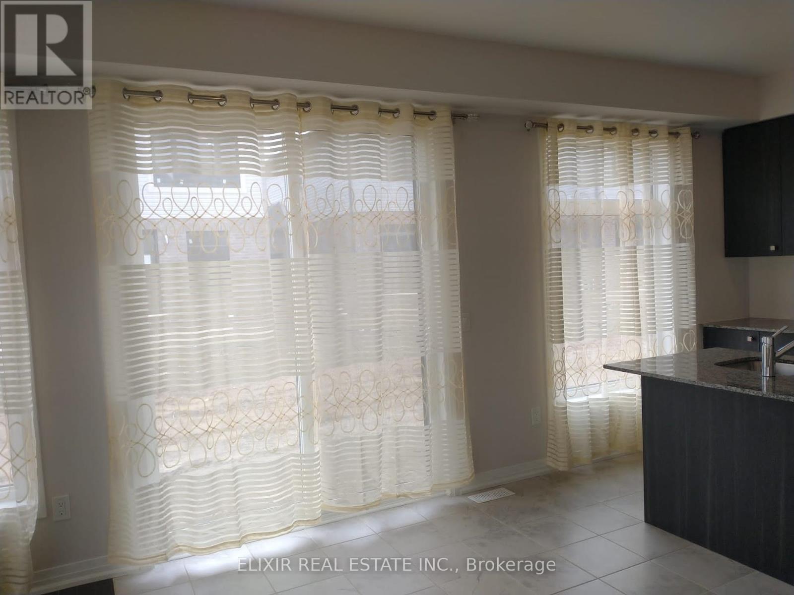 3 Weylie Street E, Hamilton, Ontario  L0R 1W0 - Photo 15 - X12449717