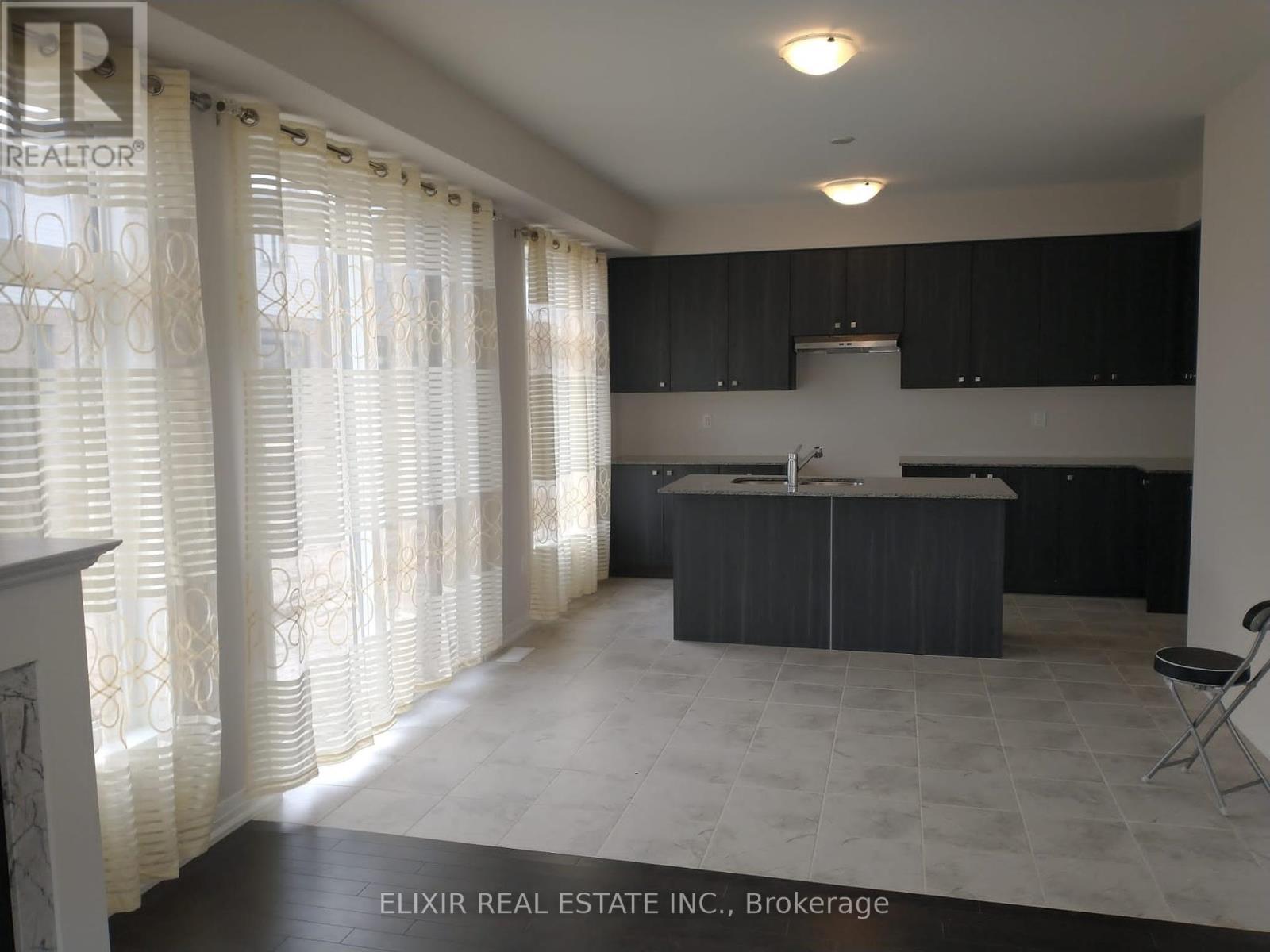3 Weylie Street E, Hamilton, Ontario  L0R 1W0 - Photo 6 - X12449717