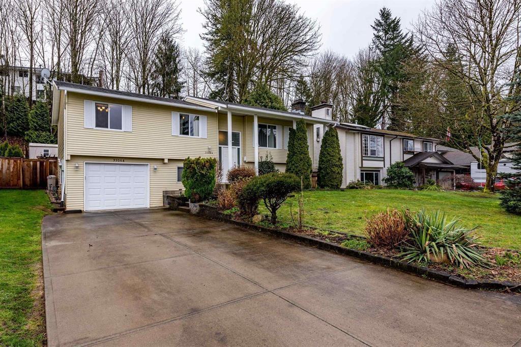 35064 Laburnum Avenue, Abbotsford, British Columbia  V2S 5M7 - Photo 1 - R3055609