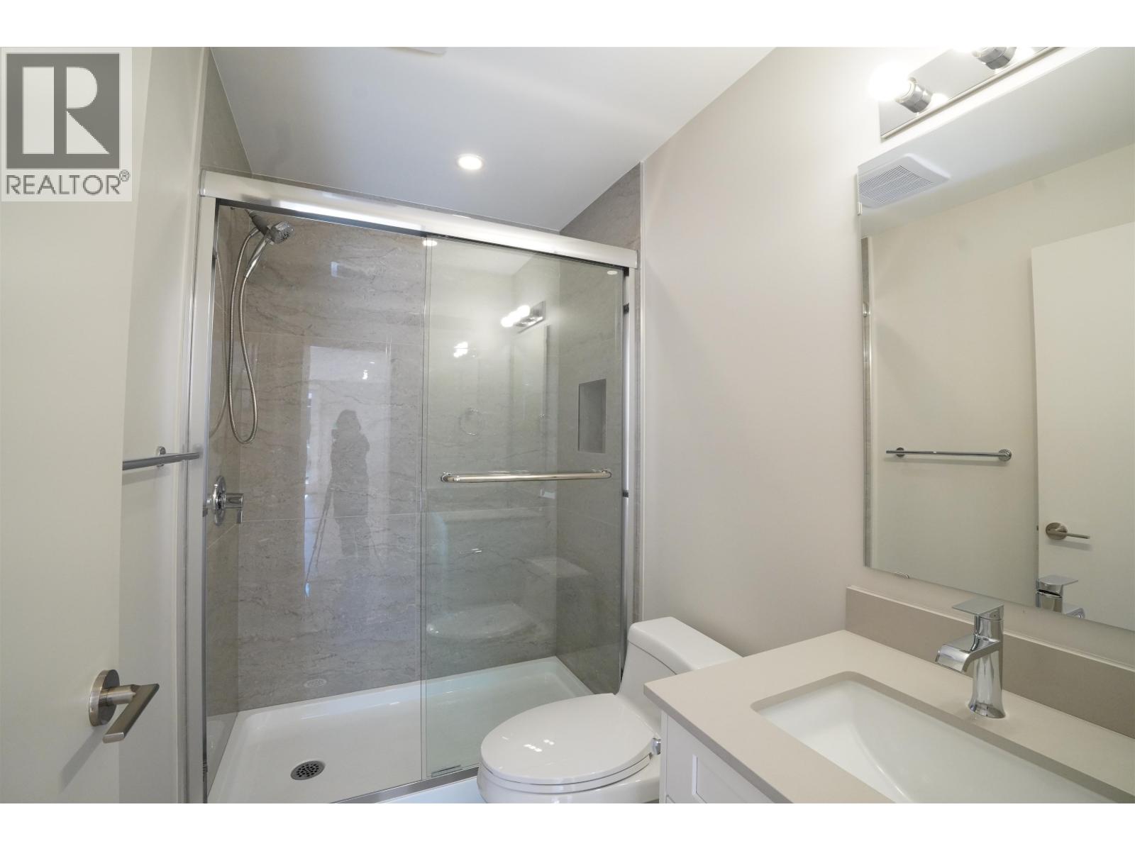 6250 Kitchener Street, Burnaby, British Columbia  V5B 2J4 - Photo 28 - R3035145