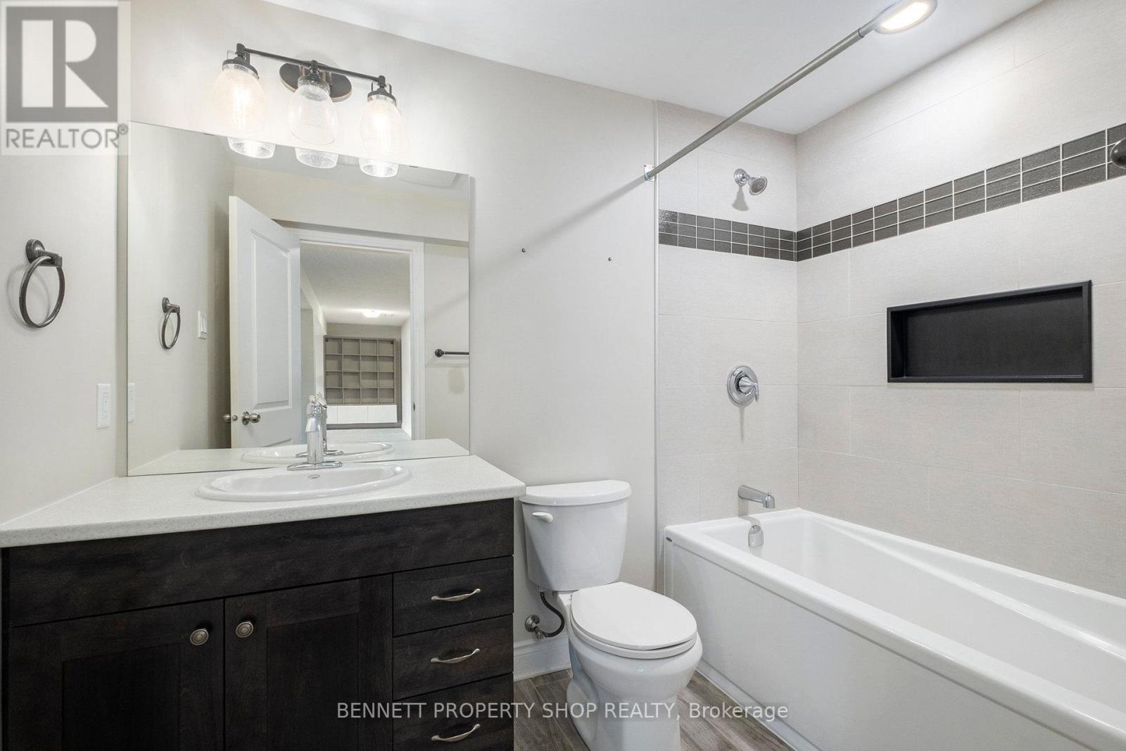 110 Talos Circle, Ottawa, Ontario  K0A 2Z0 - Photo 29 - X12422156