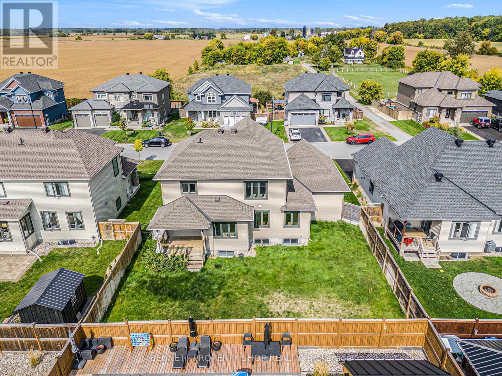 110 Talos Circle, Ottawa, Ontario  K0A 2Z0 - Photo 36 - X12422156