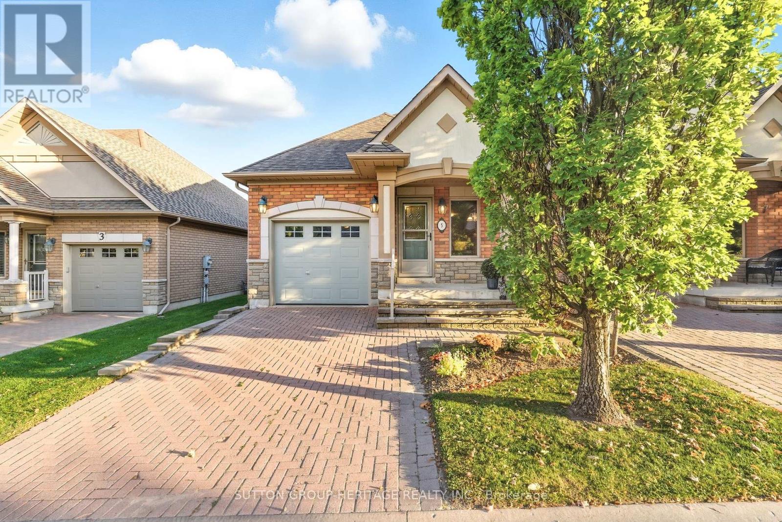 5 Via Vistana Road, New Tecumseth, Ontario  L9R 0C5 - Photo 3 - N12448672