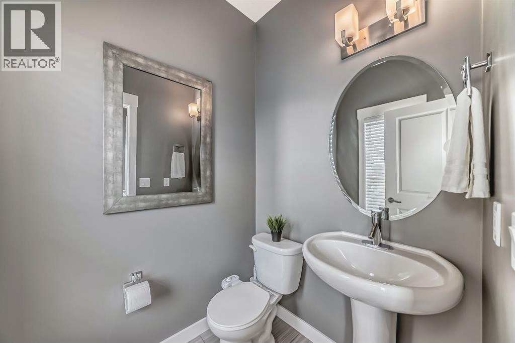 288 Rainbow Falls Green, Chestermere, Alberta  T1X 0S4 - Photo 29 - A2262855