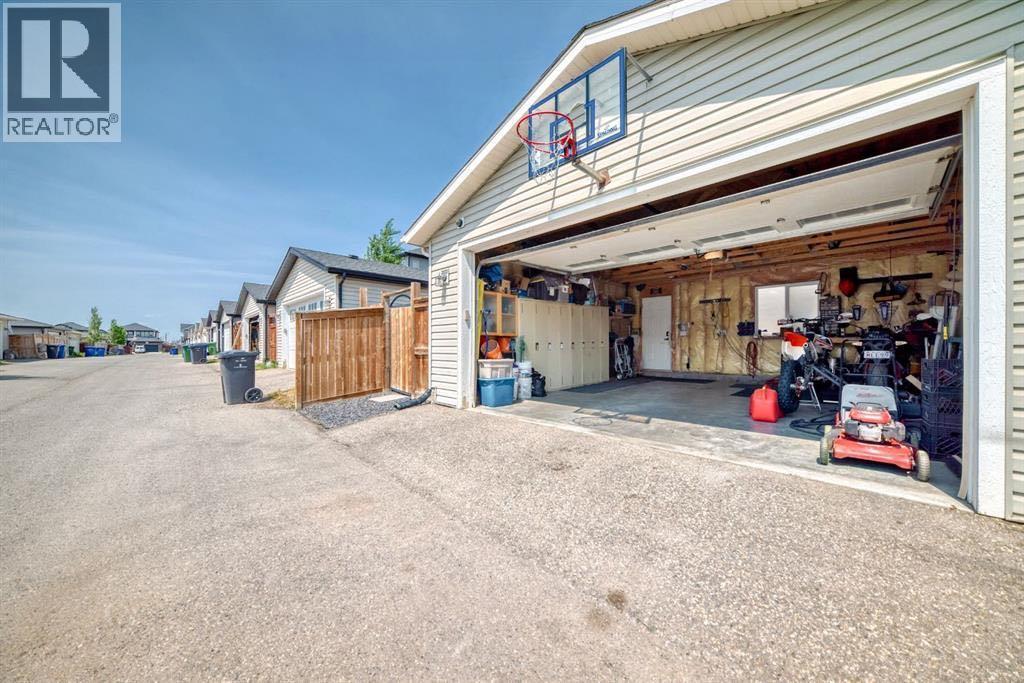 288 Rainbow Falls Green, Chestermere, Alberta  T1X 0S4 - Photo 42 - A2262855