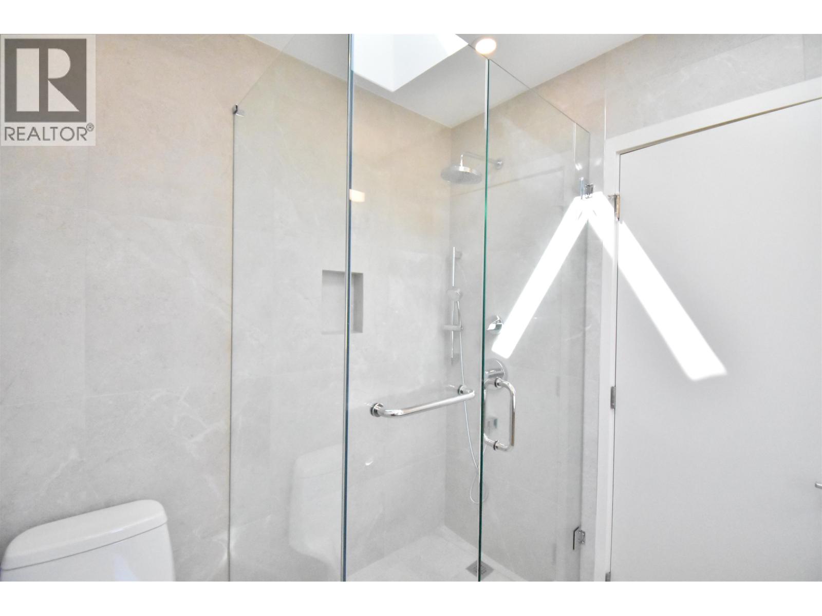 6252 Kitchener Street, Burnaby, British Columbia  V5B 2J4 - Photo 14 - R3035144