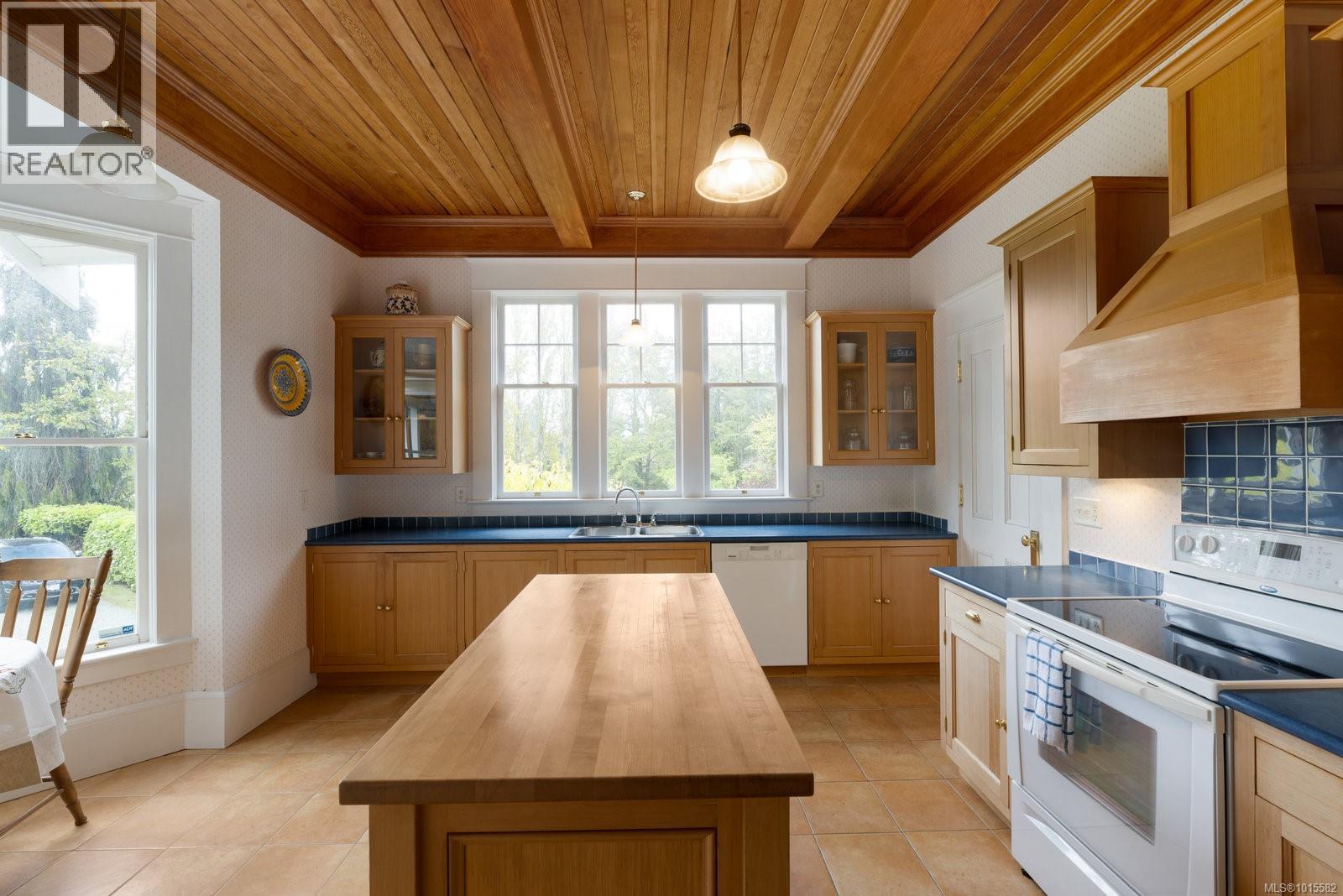 1175 Wain Rd, North Saanich, British Columbia  V8L 5V1 - Photo 10 - 1015582