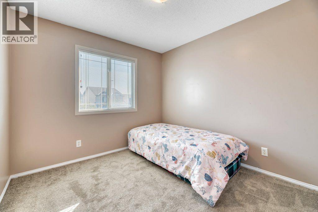 319 Saddlebrook Circle E, Calgary, Alberta  T3J 0J9 - Photo 16 - A2258515