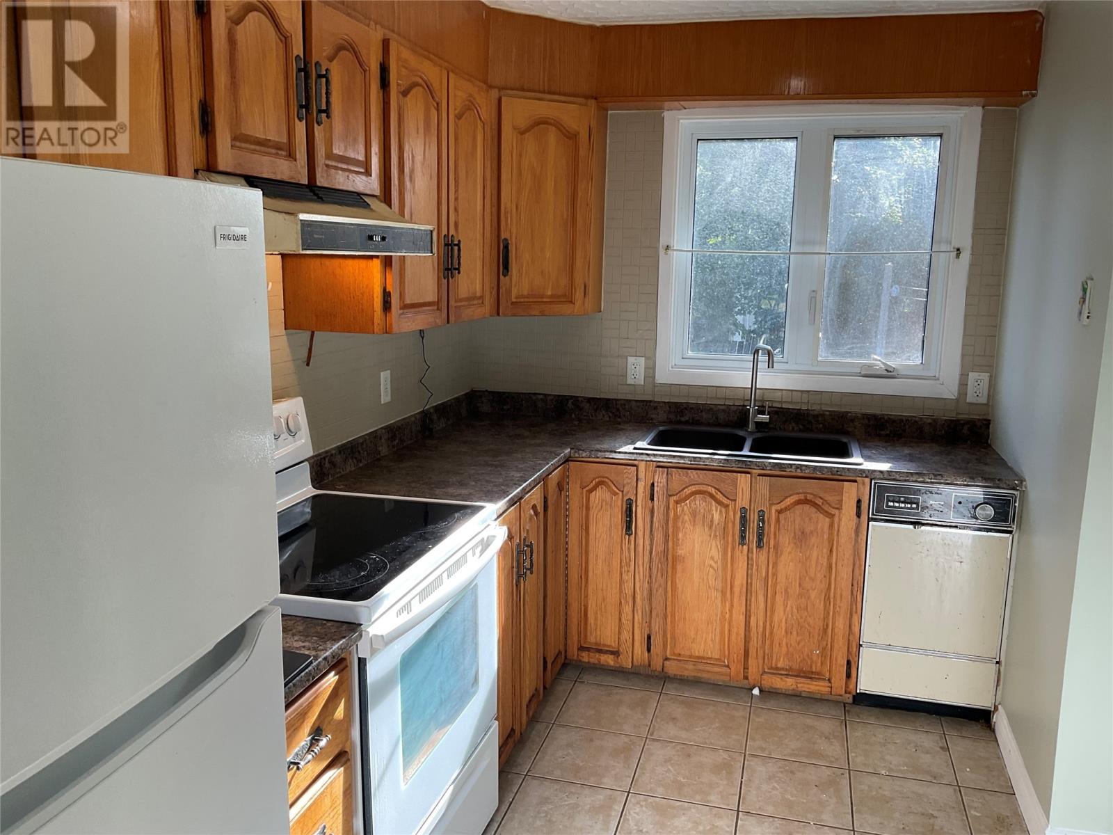 1 Cambridge Avenue, St John's, Newfoundland & Labrador  A1A 3N5 - Photo 2 - 1291307