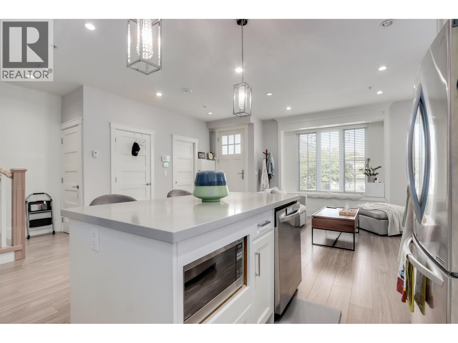 2496 Brock Street, Vancouver, British Columbia  V5R 2R4 - Photo 8 - R3056134