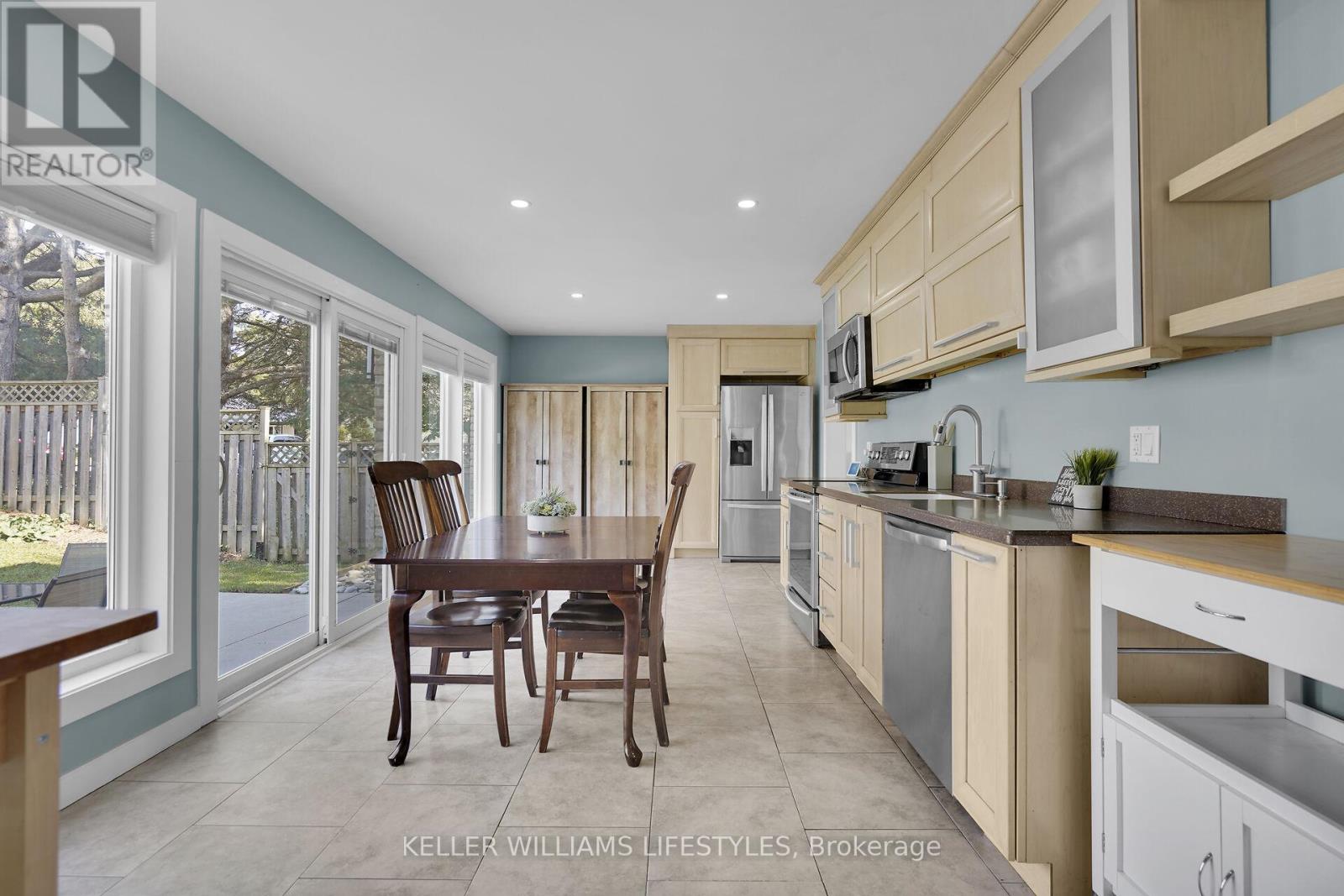 66 Lloyd Manor Crescent, London North, Ontario  N6H 3Z3 - Photo 14 - X12450027