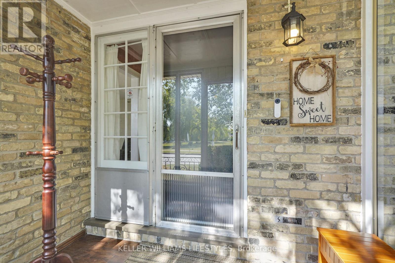 66 Lloyd Manor Crescent, London North, Ontario  N6H 3Z3 - Photo 7 - X12450027